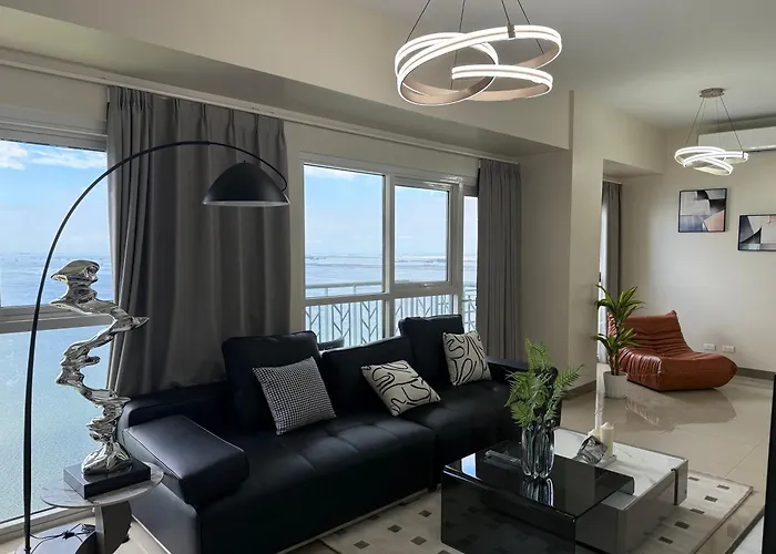 175 Sqm Luxurious Modern 3 Bedrooms Facing Manila Bay Sunset, Airports, Okada, Solaire, Moa
