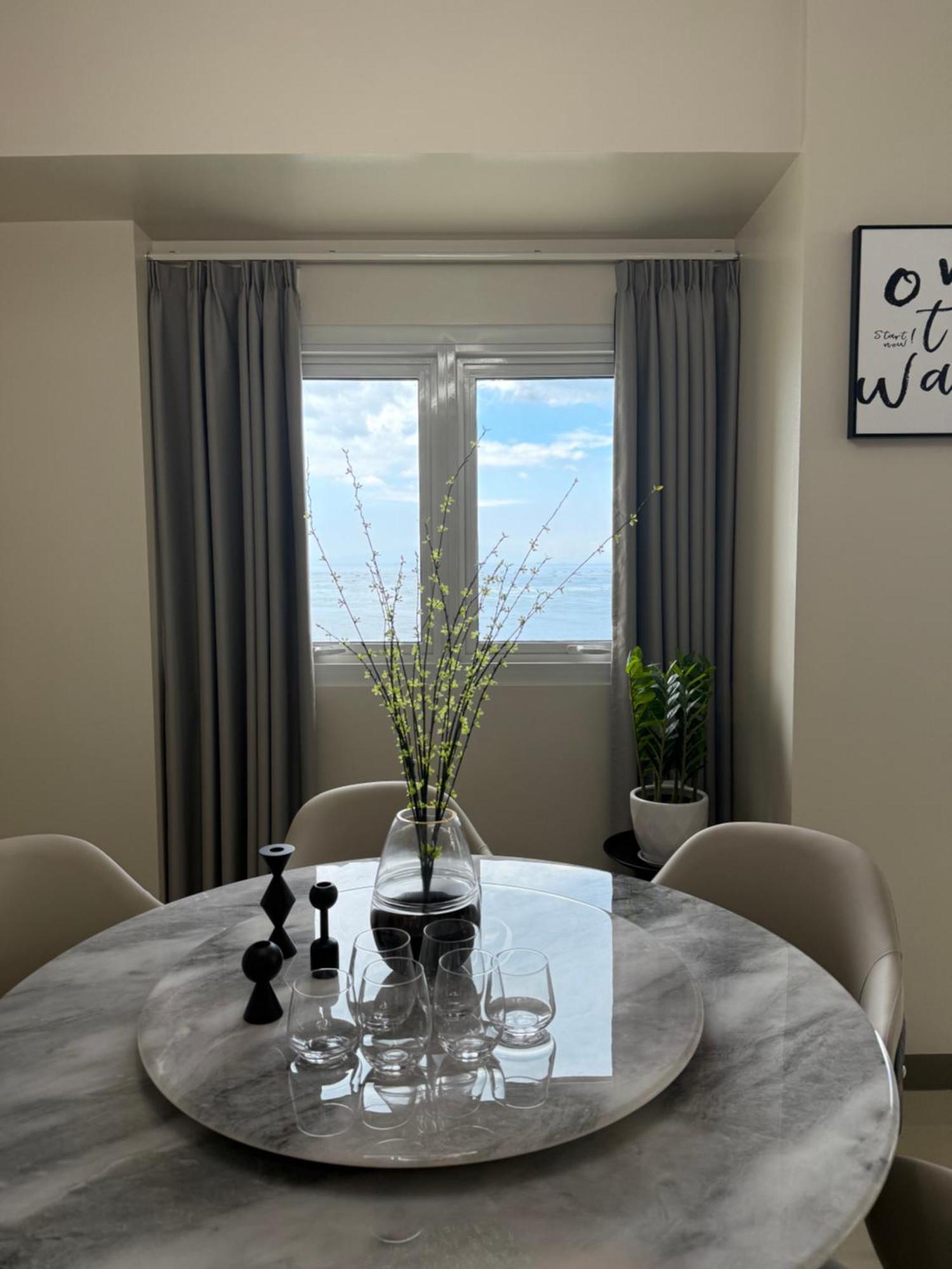 175 Sqm Luxurious Modern 3 Bedrooms Facing Bay Sunset, Airports, Okada, Solaire, Moa Manila