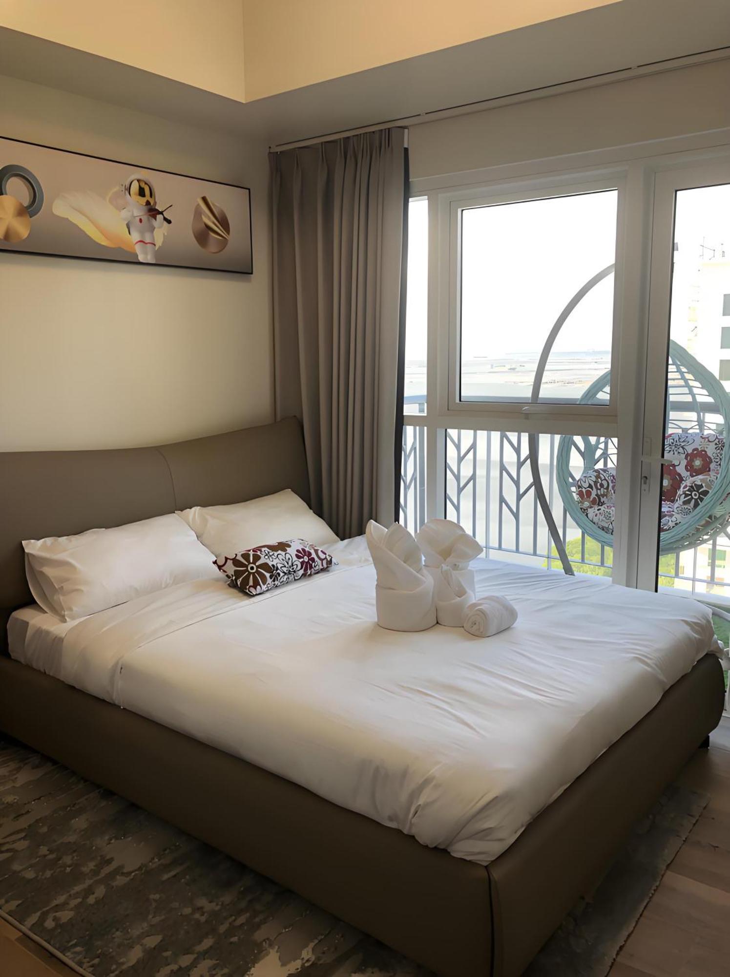 Apartment 175 Sqm Luxurious Modern 3 Bedrooms Facing Bay Sunset, Airports, Okada, Solaire, Moa *