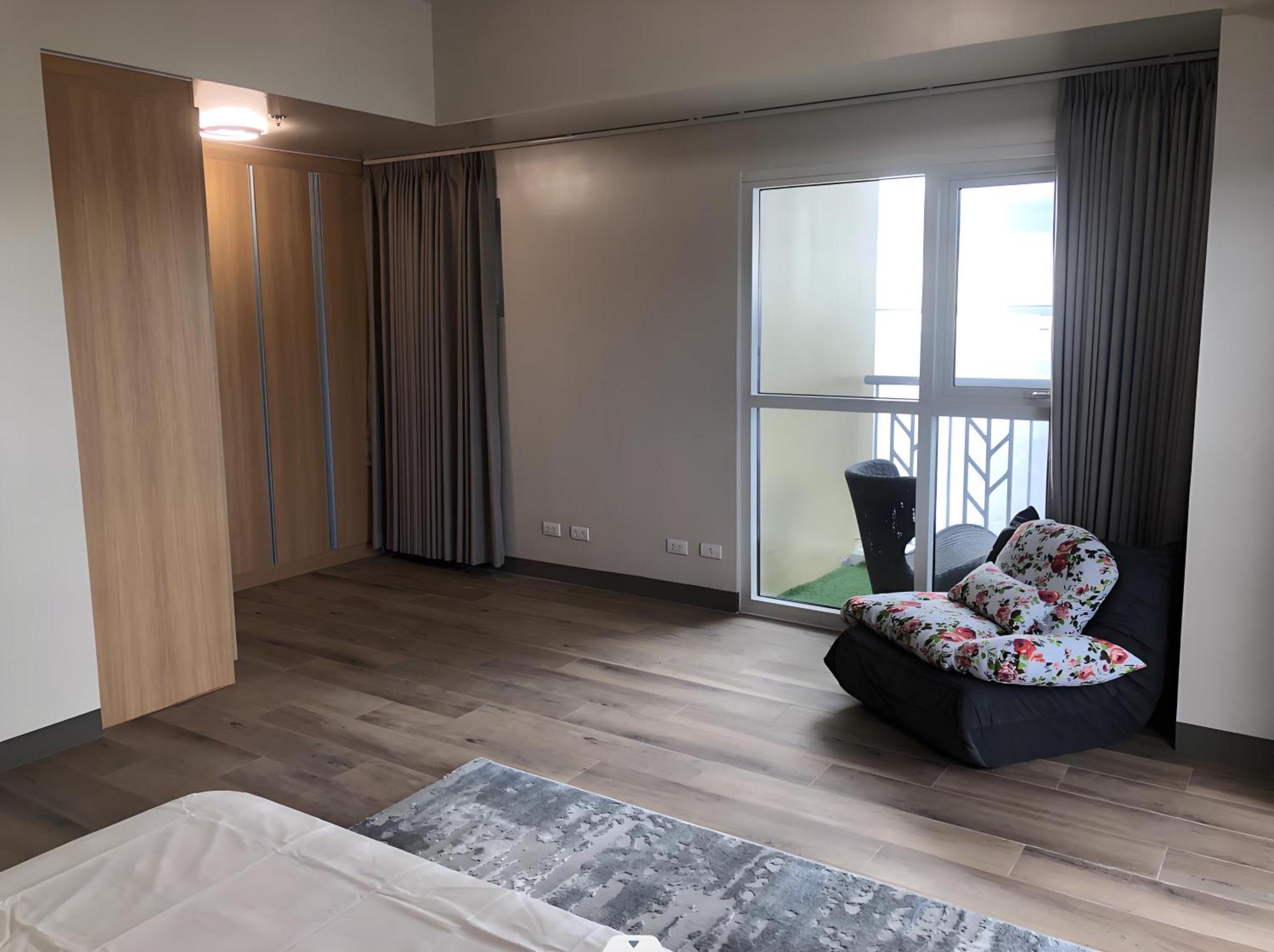175 Sqm Luxurious Modern 3 Bedrooms Facing Bay Sunset, Airports, Okada, Solaire, Moa Manila