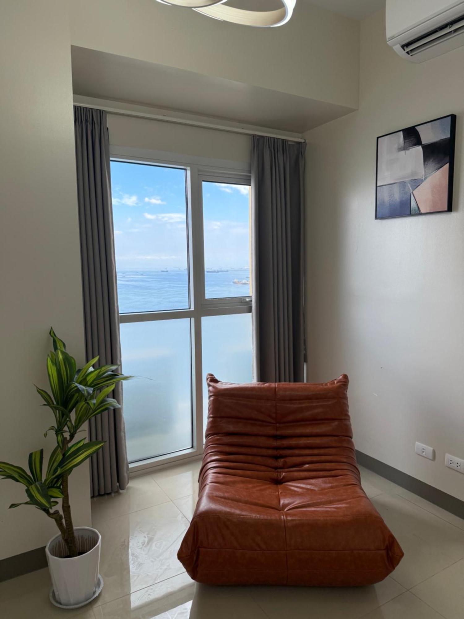 Apartment 175 Sqm Luxurious Modern 3 Bedrooms Facing Bay Sunset, Airports, Okada, Solaire, Moa Manila