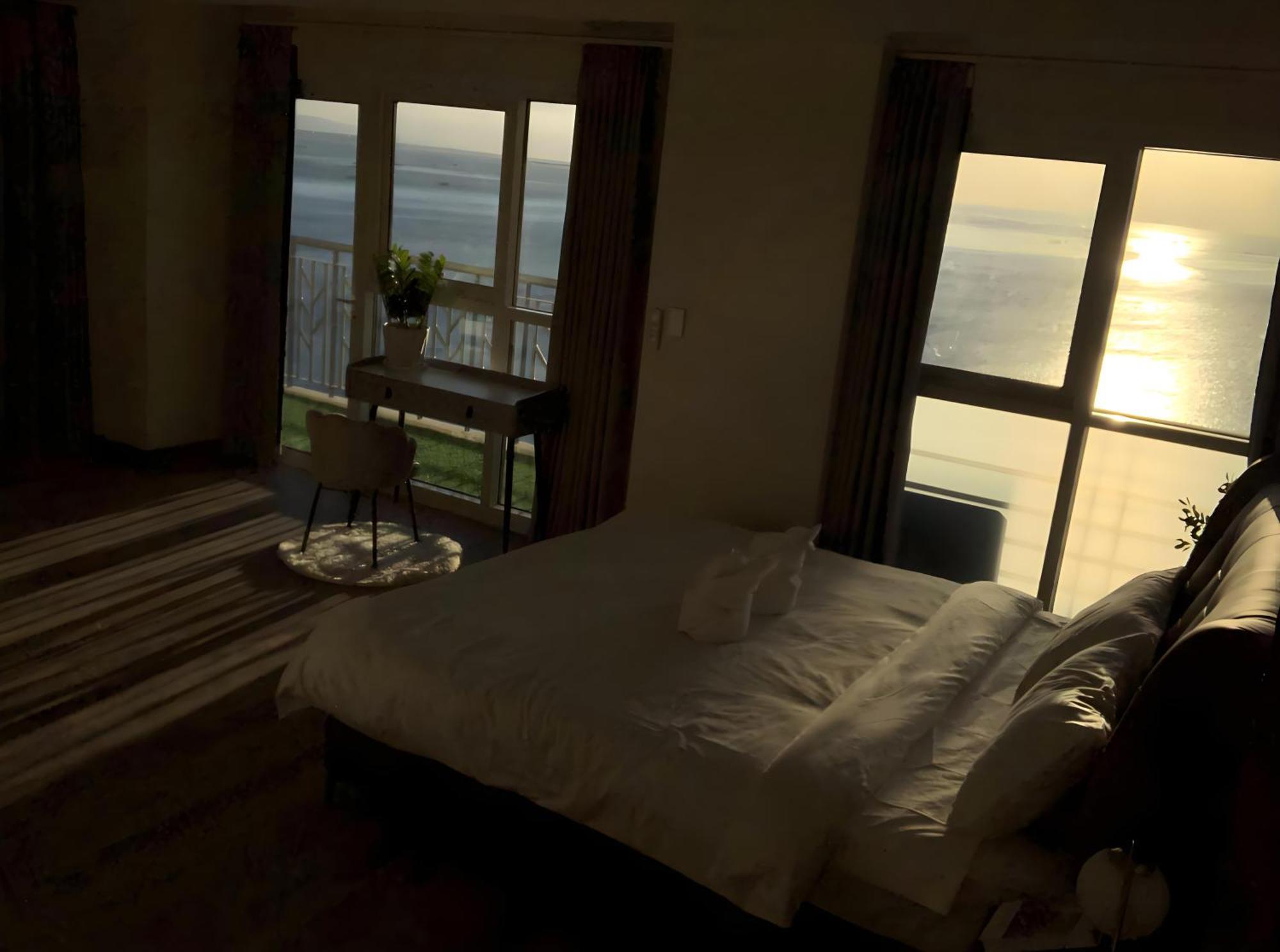 175 Sqm Luxurious Modern 3 Bedrooms Facing Bay Sunset, Airports, Okada, Solaire, Moa